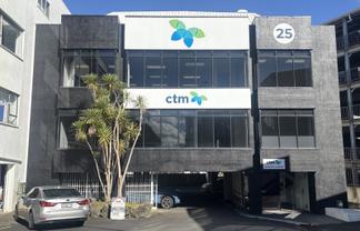 Prominent Standalone Office in Newmarket