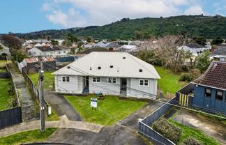 7 and 9 Bryant Grove, Taita