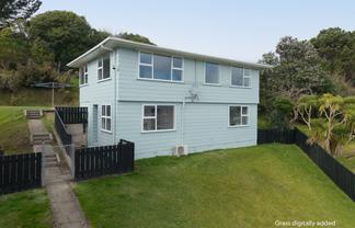 8 Penguin Grove, Waitangirua