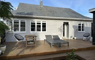 A/198 Edgecumbe Road , Avenues