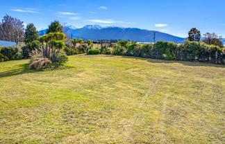 16 Blatch Road, Te Anau