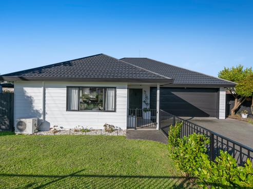 2/1 Langton Road, Stanmore Bay