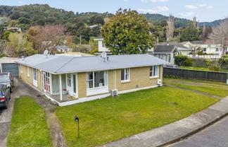 7 Deller Grove, Silverstream