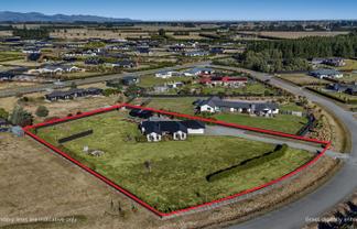 14 Braeburn Crescent, Swannanoa