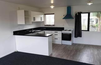 2/56C Burundi Avenue, Clendon Park