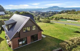 150 Highland Drive, Acacia Bay