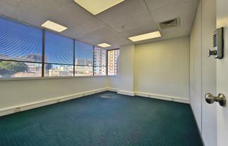 73sqm tidy Office at 300 Queen Street