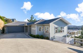 145 Endeavour Drive, Whitby
