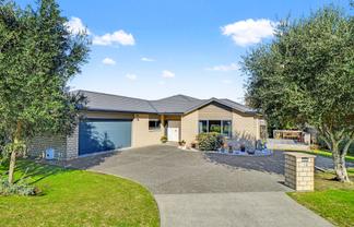 23 Lithgow Drive, Otamatea
