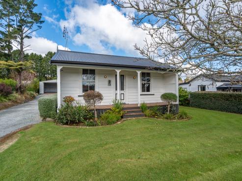 18 Bernard Street, Huntly