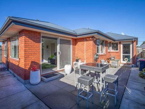 2/21 Awatea Road, Hornby