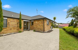 19 Black Teal Close, Unsworth Heights