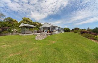 25C Hull Road, Waitoki