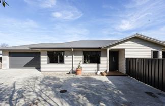 700A Grays Road, Mahora