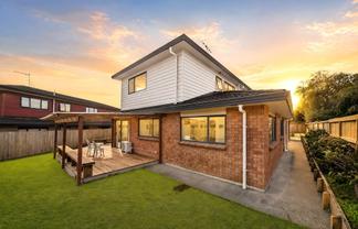 2/12 Solana Court, Botany Downs