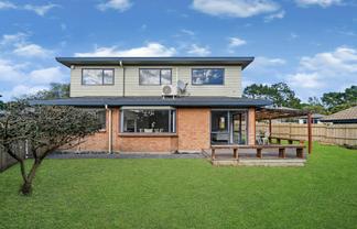 2/12 Solana Court, Botany Downs