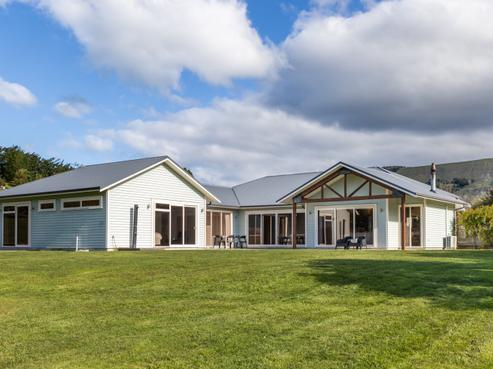 23 Waipuka Road, Waimarama