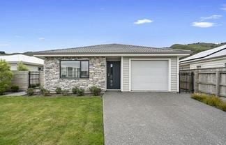 25 Henrietta Maxwell Grove, Wainuiomata