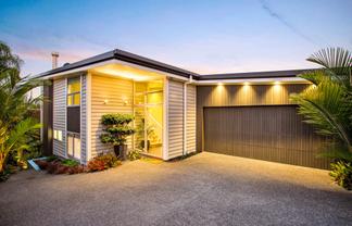 24a Kokiri Street, Te Atatu South