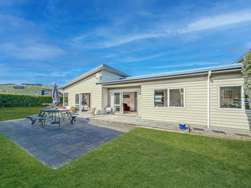 53 Montgomery Crescent, Kinloch