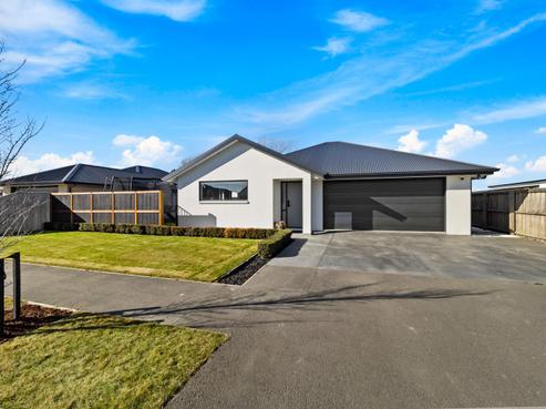 13 Strowan Avenue, Elgin