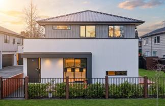 4/64 Banbury Crescent, Fairfield