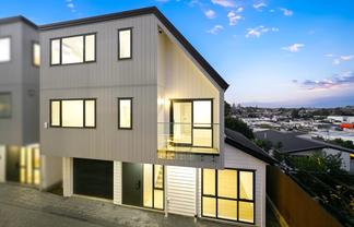 Lot 5/10 Tusac Place, Totara Vale