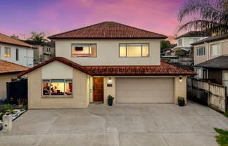 10 Fernloche Place, Flat Bush