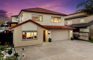 10 Fernloche Place, Flat Bush