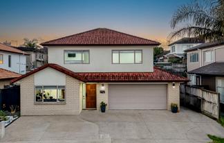 10 Fernloche Place, Flat Bush