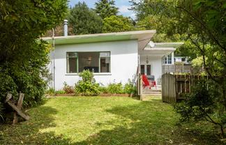 136 Hine Road, Wainuiomata