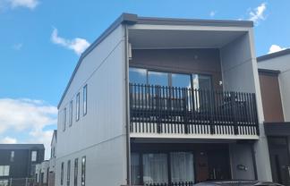 2/17 Paketai Lane, Beachlands