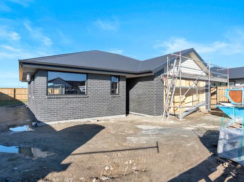 27 Falcons View Drive, Rolleston
