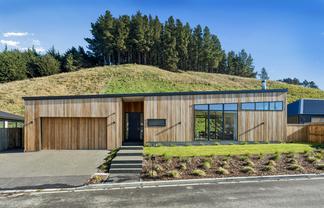 34 Emeline Chapman Drive, Cracroft