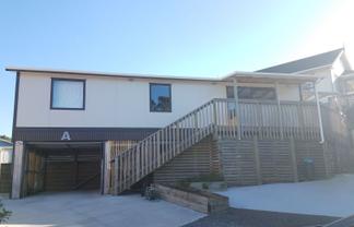 33A Bracken Road, Paparangi