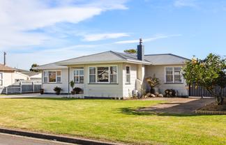 21 Queens Road, Elgin