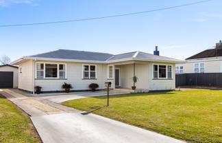 21 Queens Road, Elgin