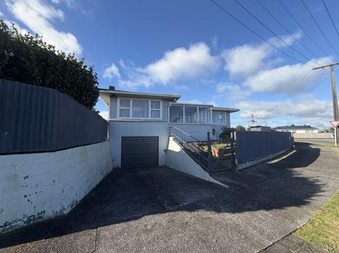 2 Ranfurly Street, Waitara