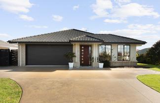 16/46 Sharp Road, Katikati