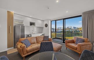 303/34 Red Oaks Drive, Frankton
