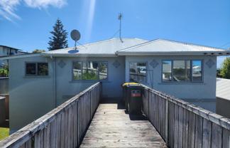 1/157 Molesworth Street, Strandon