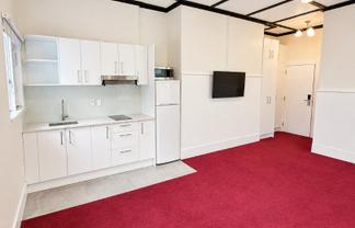 Lodge 3/18 Gladstone Road, Parnell