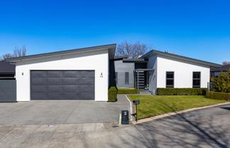 28 Windsor Close, Springlands