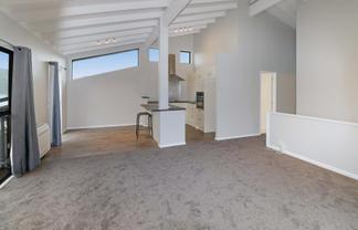 B/1 Brora Crescent, Paremata