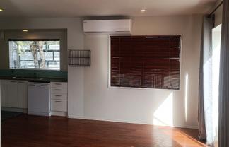 3/166 Bradbury Road, Botany Downs