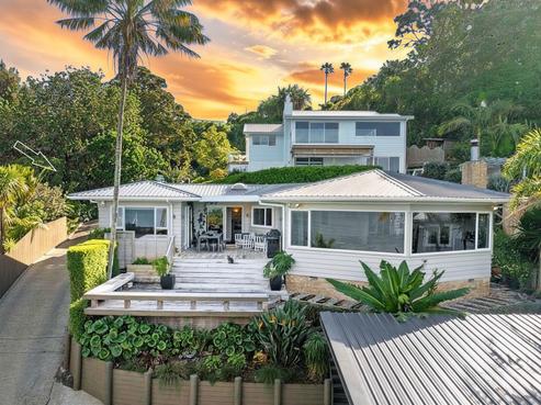 108 Beach Road, Onerahi