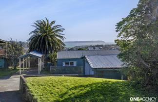 129 Gloaming Hill, Titahi Bay