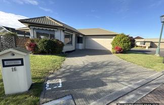 16 Claridge Place, Taradale