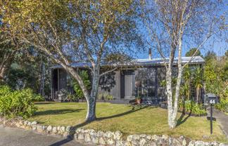 44 Kahu Road, Paremata