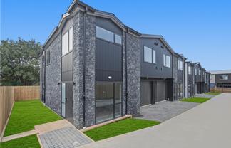 2/20 Earlsworth Road, Mangere East